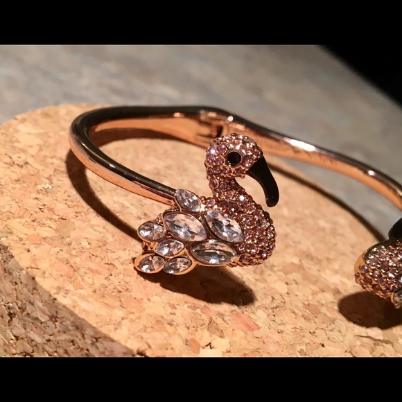 Kate Spade ♠️ Pink Pave Crystal Flamingo Bracelet - Picture 2 of 7